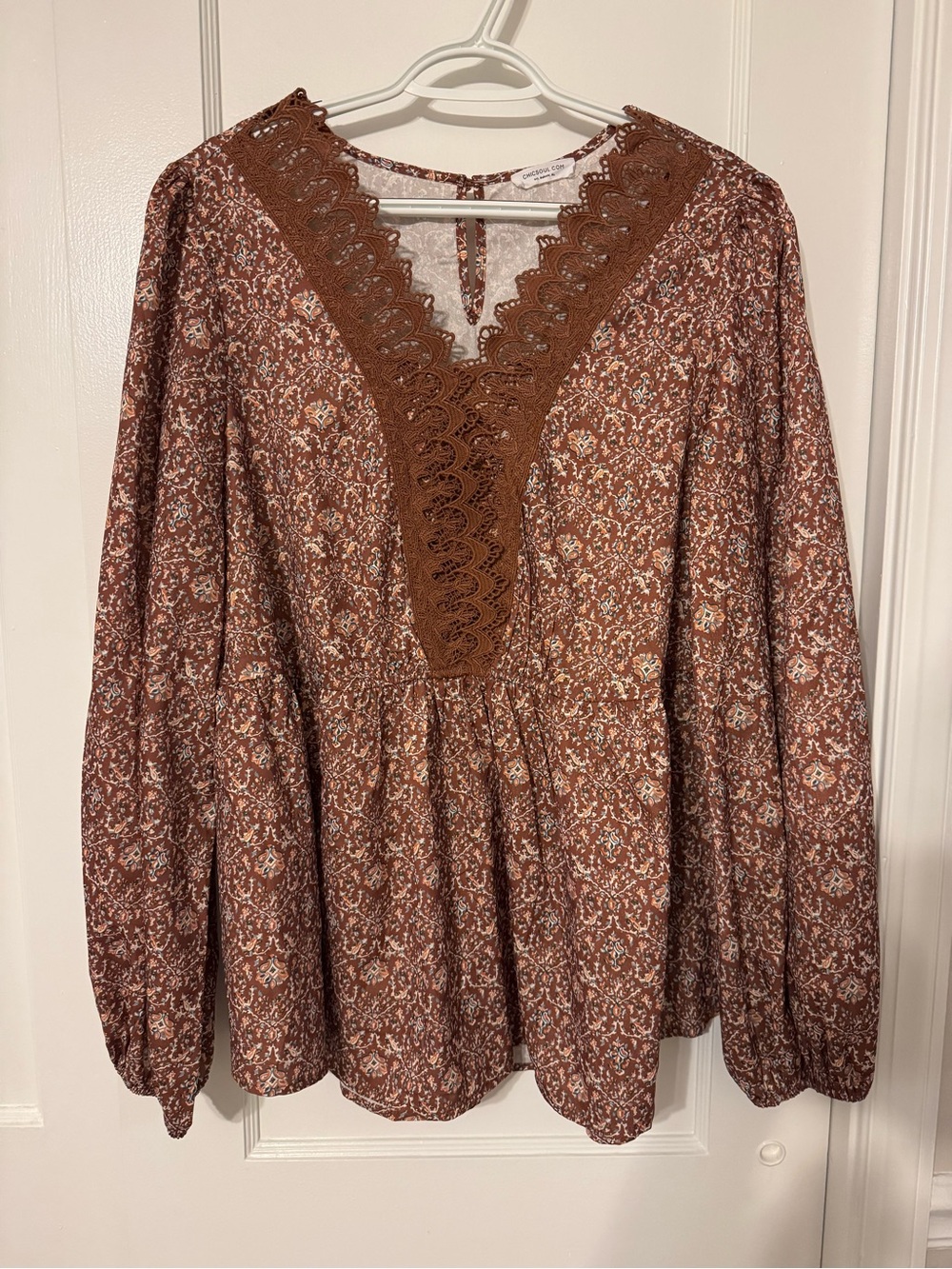 Chic Soul Brown Floral Lace-Trim Longsleeved Peasant Top